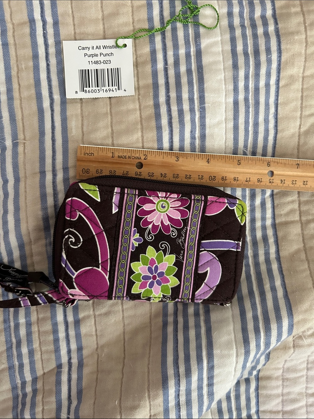 Vera Bradley Carry it All wristlet in Purple Punch, EUC